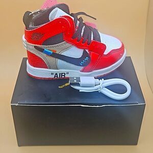 Off White Jordan, , 🔋 Bank Phone📱 Charger 🔌 Keychains